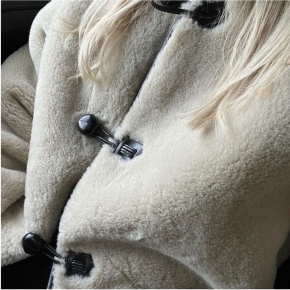 Mango Faux Shearling Chic Cream Coat with Black Accents, New with Tags - Picture 4 of 7